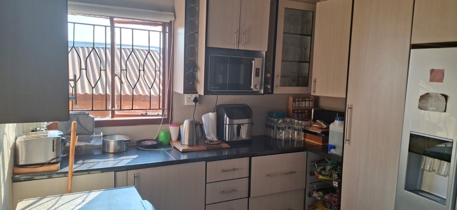 3 Bedroom Property for Sale in Mabopane Unit X North West